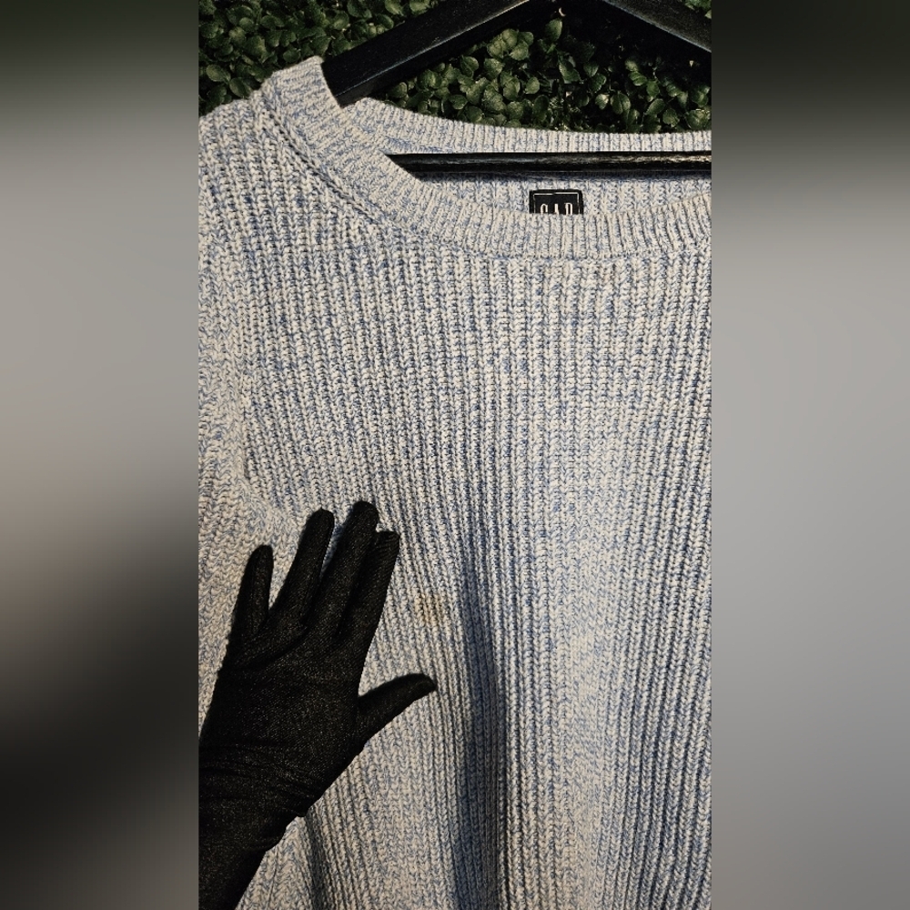 GAP Women's Light Blue And White Crew Neck Sweater - Picture 4 of 5